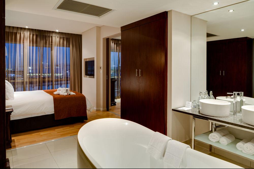 Protea Hotel By Marriott Transit O.R. Tambo Airport Kempton Park Eksteriør bilde