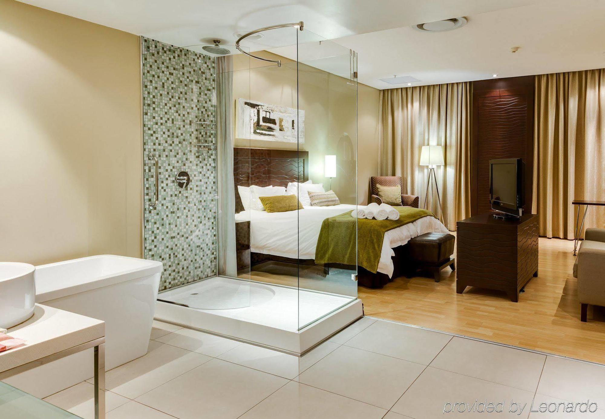 Protea Hotel By Marriott Transit O.R. Tambo Airport Kempton Park Eksteriør bilde