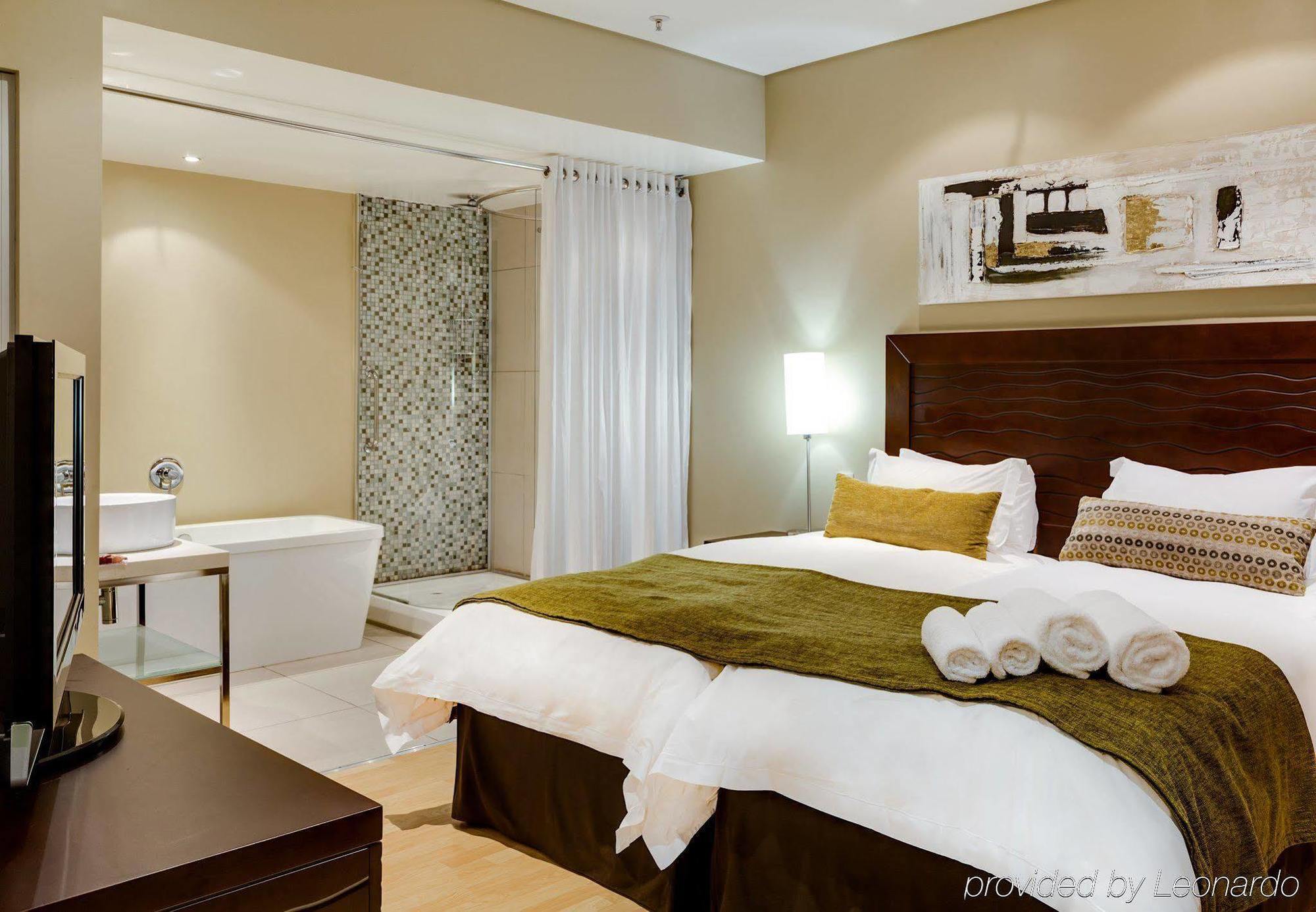 Protea Hotel By Marriott Transit O.R. Tambo Airport Kempton Park Eksteriør bilde