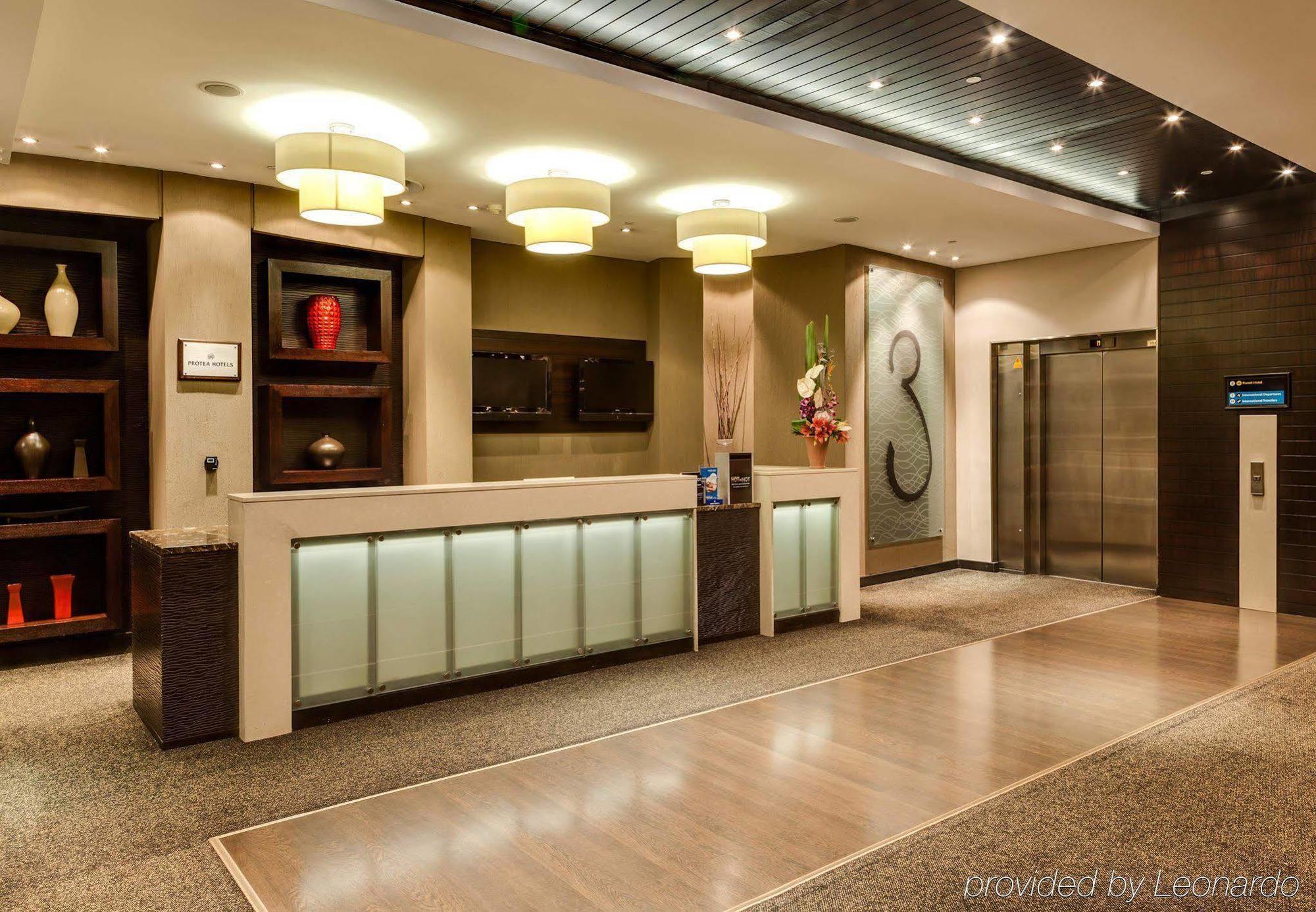 Protea Hotel By Marriott Transit O.R. Tambo Airport Kempton Park Eksteriør bilde