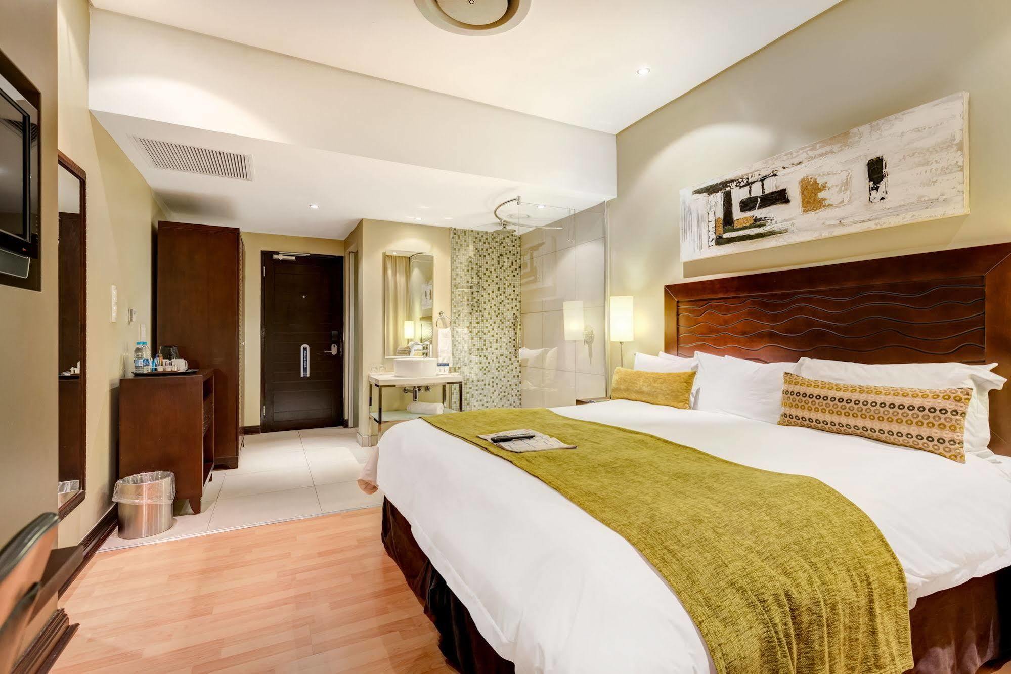 Protea Hotel By Marriott Transit O.R. Tambo Airport Kempton Park Eksteriør bilde